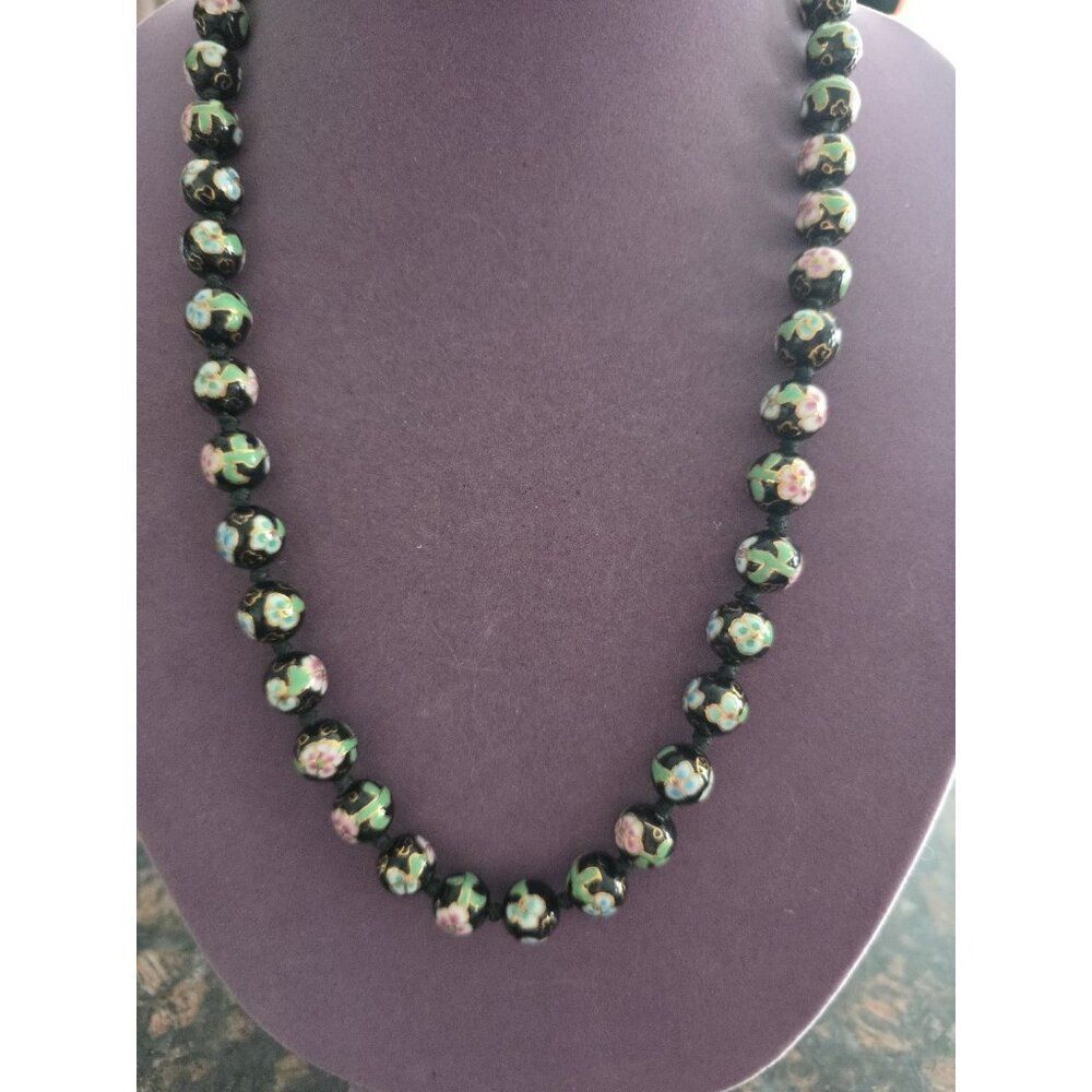 VINTAGE BLACK CHINESE CLOISONNE ENAMEL FLORAL BEAD NECKLACE OVAL FILIGREE CLASP